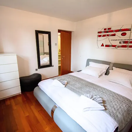 Luxurious Flores Portoroz