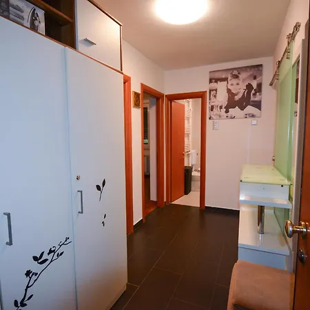 Luxurious Flores Apartment