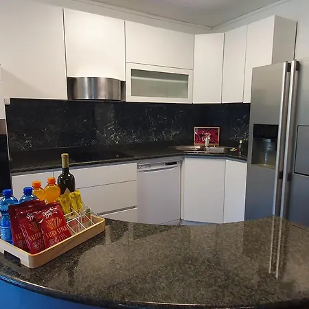 Luxurious Flores Apartment *
